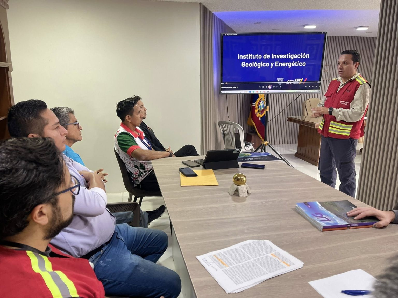 571209710_741919052244500_2204789031571960792_n