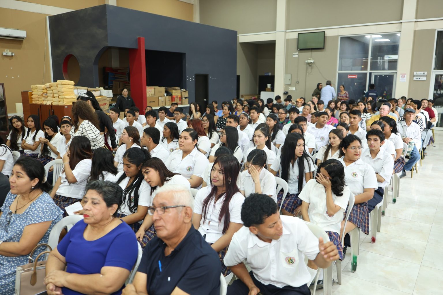 575114935_754112714358467_2585772002874610298_n